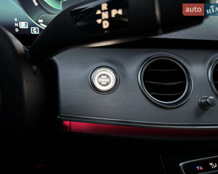 Черный Мерседес Е-Класс, объемом двигателя 1.95 л и пробегом 70 тыс. км за 66500 $, фото 110 на Automoto.ua