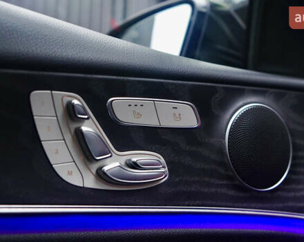 Чорний Мерседес Е-Клас, об'ємом двигуна 1.6 л та пробігом 54 тис. км за 37500 $, фото 24 на Automoto.ua