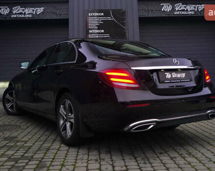 Чорний Мерседес Е-Клас, об'ємом двигуна 1.6 л та пробігом 54 тис. км за 37500 $, фото 10 на Automoto.ua