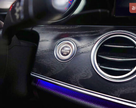 Чорний Мерседес Е-Клас, об'ємом двигуна 1.6 л та пробігом 54 тис. км за 37500 $, фото 30 на Automoto.ua