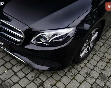 Чорний Мерседес Е-Клас, об'ємом двигуна 1.6 л та пробігом 54 тис. км за 37500 $, фото 9 на Automoto.ua