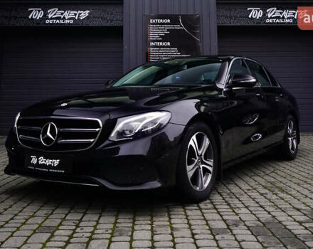 Чорний Мерседес Е-Клас, об'ємом двигуна 1.6 л та пробігом 54 тис. км за 37500 $, фото 6 на Automoto.ua