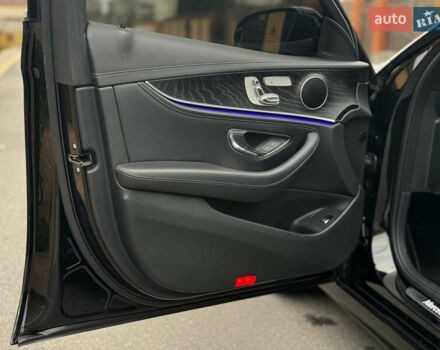 Черный Мерседес Е-Класс, объемом двигателя 2 л и пробегом 78 тыс. км за 50000 $, фото 35 на Automoto.ua