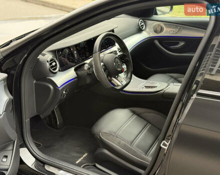 Черный Мерседес Е-Класс, объемом двигателя 4 л и пробегом 47 тыс. км за 120000 $, фото 17 на Automoto.ua