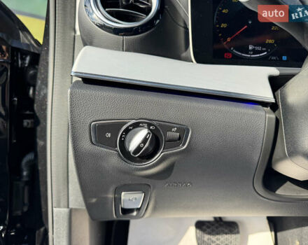 Черный Мерседес Е-Класс, объемом двигателя 2.93 л и пробегом 153 тыс. км за 51999 $, фото 66 на Automoto.ua