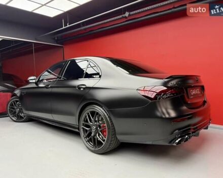 Черный Мерседес Е-Класс, объемом двигателя 4 л и пробегом 47 тыс. км за 113900 $, фото 19 на Automoto.ua