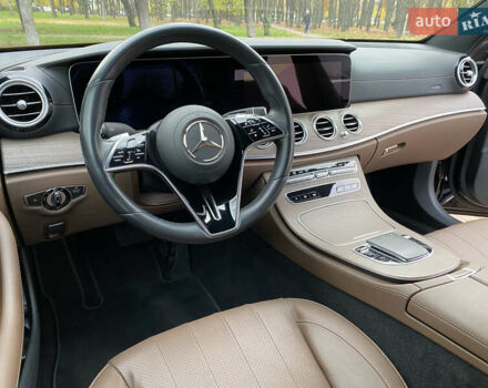 Черный Мерседес Е-Класс, объемом двигателя 2 л и пробегом 71 тыс. км за 53700 $, фото 32 на Automoto.ua