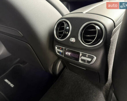 Черный Мерседес Е-Класс, объемом двигателя 4 л и пробегом 47 тыс. км за 120000 $, фото 31 на Automoto.ua