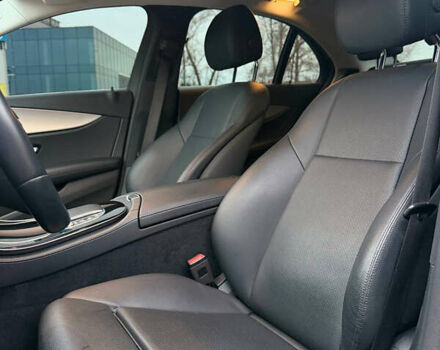 Чорний Мерседес Е-Клас, об'ємом двигуна 1.95 л та пробігом 40 тис. км за 43900 $, фото 10 на Automoto.ua