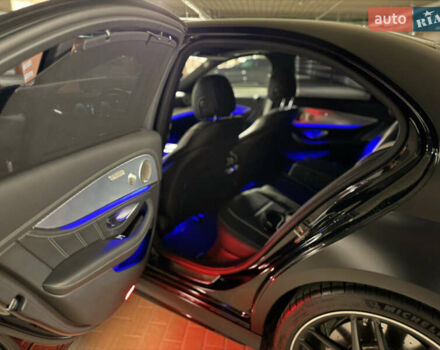 Черный Мерседес Е-Класс, объемом двигателя 4 л и пробегом 47 тыс. км за 120000 $, фото 39 на Automoto.ua