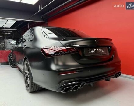 Черный Мерседес Е-Класс, объемом двигателя 4 л и пробегом 47 тыс. км за 113900 $, фото 18 на Automoto.ua