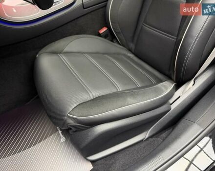 Черный Мерседес Е-Класс, объемом двигателя 4 л и пробегом 47 тыс. км за 113900 $, фото 28 на Automoto.ua