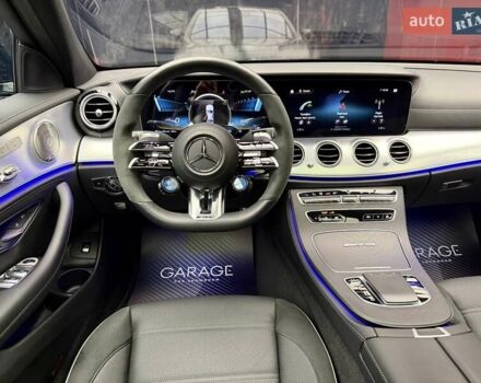 Черный Мерседес Е-Класс, объемом двигателя 4 л и пробегом 47 тыс. км за 113900 $, фото 31 на Automoto.ua