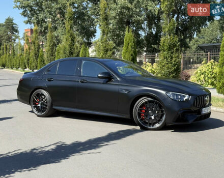 Чорний Мерседес Е-Клас, об'ємом двигуна 4 л та пробігом 45 тис. км за 135000 $, фото 4 на Automoto.ua