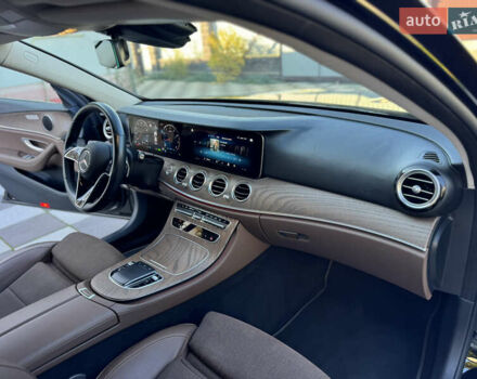 Черный Мерседес Е-Класс, объемом двигателя 2 л и пробегом 107 тыс. км за 45500 $, фото 32 на Automoto.ua