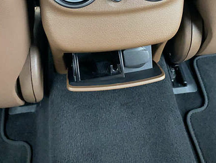 Черный Мерседес Е-Класс, объемом двигателя 2 л и пробегом 71 тыс. км за 53700 $, фото 41 на Automoto.ua