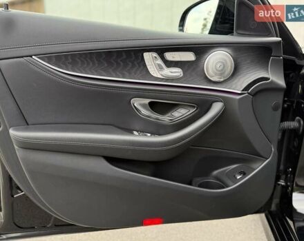 Чорний Мерседес Е-Клас, об'ємом двигуна 1.95 л та пробігом 44 тис. км за 55500 $, фото 36 на Automoto.ua