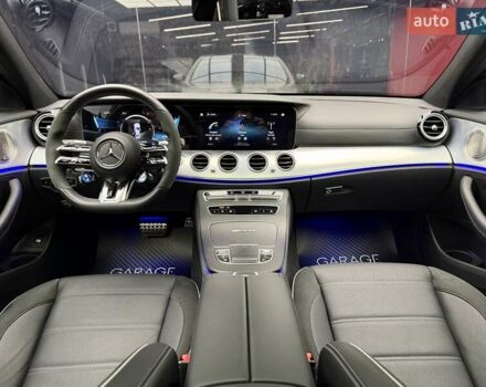 Черный Мерседес Е-Класс, объемом двигателя 4 л и пробегом 47 тыс. км за 113900 $, фото 36 на Automoto.ua