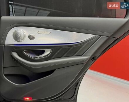 Черный Мерседес Е-Класс, объемом двигателя 4 л и пробегом 47 тыс. км за 113900 $, фото 47 на Automoto.ua