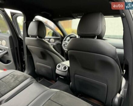 Чорний Мерседес Е-Клас, об'ємом двигуна 1.95 л та пробігом 44 тис. км за 55500 $, фото 48 на Automoto.ua