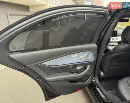 Черный Мерседес Е-Класс, объемом двигателя 4 л и пробегом 47 тыс. км за 120000 $, фото 28 на Automoto.ua