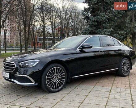 Черный Мерседес Е-Класс, объемом двигателя 2 л и пробегом 71 тыс. км за 53700 $, фото 4 на Automoto.ua