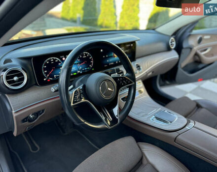 Черный Мерседес Е-Класс, объемом двигателя 2 л и пробегом 107 тыс. км за 45500 $, фото 23 на Automoto.ua