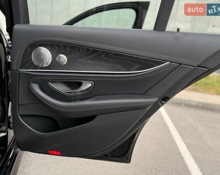 Чорний Мерседес Е-Клас, об'ємом двигуна 1.95 л та пробігом 44 тис. км за 55500 $, фото 49 на Automoto.ua