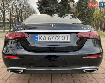 Черный Мерседес Е-Класс, объемом двигателя 2 л и пробегом 71 тыс. км за 53700 $, фото 23 на Automoto.ua