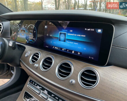 Черный Мерседес Е-Класс, объемом двигателя 2 л и пробегом 71 тыс. км за 53700 $, фото 34 на Automoto.ua