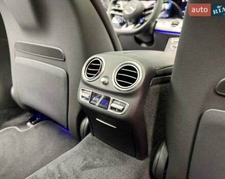 Черный Мерседес Е-Класс, объемом двигателя 4 л и пробегом 47 тыс. км за 113900 $, фото 53 на Automoto.ua