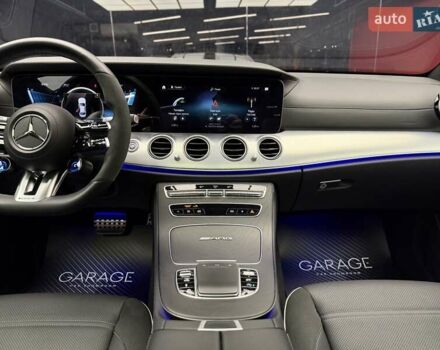 Черный Мерседес Е-Класс, объемом двигателя 4 л и пробегом 47 тыс. км за 113900 $, фото 34 на Automoto.ua