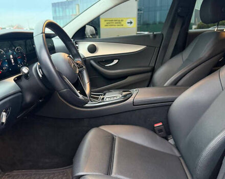 Чорний Мерседес Е-Клас, об'ємом двигуна 1.95 л та пробігом 40 тис. км за 43900 $, фото 9 на Automoto.ua