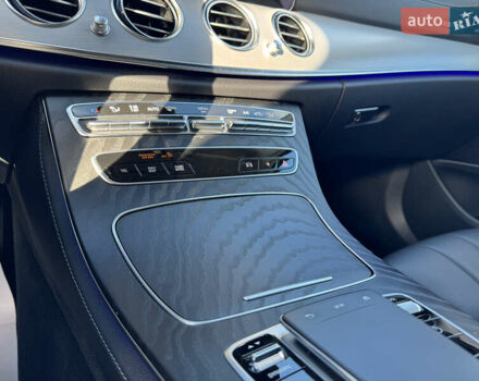 Черный Мерседес Е-Класс, объемом двигателя 2.93 л и пробегом 153 тыс. км за 51999 $, фото 73 на Automoto.ua