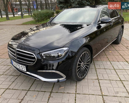 Черный Мерседес Е-Класс, объемом двигателя 2 л и пробегом 71 тыс. км за 53700 $, фото 3 на Automoto.ua