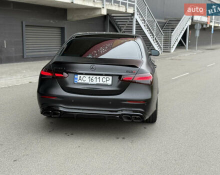 Черный Мерседес Е-Класс, объемом двигателя 4 л и пробегом 47 тыс. км за 120000 $, фото 10 на Automoto.ua