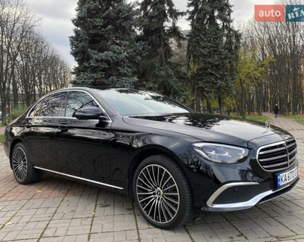 Черный Мерседес Е-Класс, объемом двигателя 2 л и пробегом 71 тыс. км за 53700 $, фото 2 на Automoto.ua