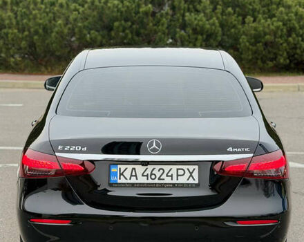 Чорний Мерседес Е-Клас, об'ємом двигуна 1.95 л та пробігом 40 тис. км за 43900 $, фото 3 на Automoto.ua