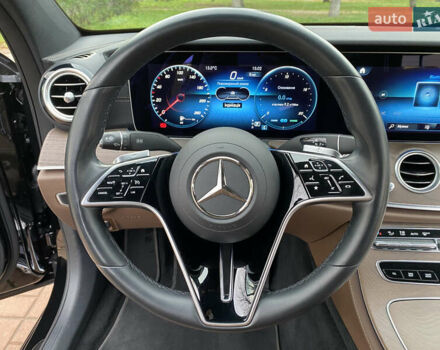 Черный Мерседес Е-Класс, объемом двигателя 2 л и пробегом 71 тыс. км за 53700 $, фото 35 на Automoto.ua