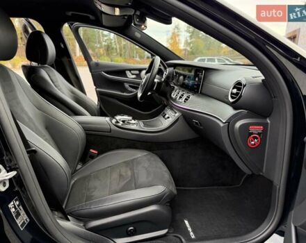 Чорний Мерседес Е-Клас, об'ємом двигуна 1.95 л та пробігом 44 тис. км за 55500 $, фото 40 на Automoto.ua