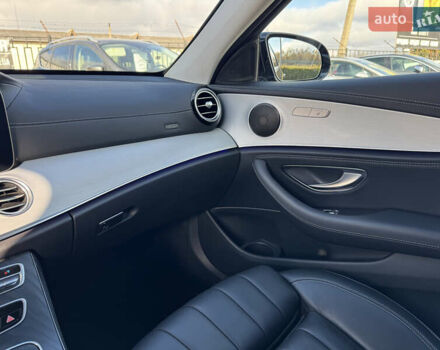 Черный Мерседес Е-Класс, объемом двигателя 2.93 л и пробегом 153 тыс. км за 51999 $, фото 76 на Automoto.ua