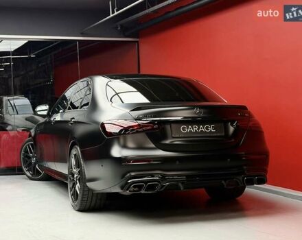 Черный Мерседес Е-Класс, объемом двигателя 4 л и пробегом 47 тыс. км за 113900 $, фото 20 на Automoto.ua