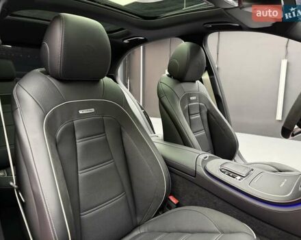 Черный Мерседес Е-Класс, объемом двигателя 4 л и пробегом 47 тыс. км за 113900 $, фото 58 на Automoto.ua