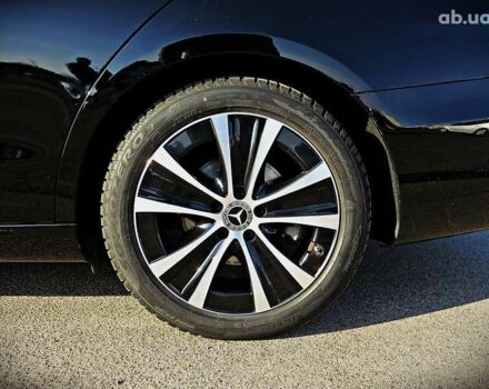 Чорний Мерседес Е-Клас, об'ємом двигуна 1.6 л та пробігом 62 тис. км за 36000 $, фото 5 на Automoto.ua