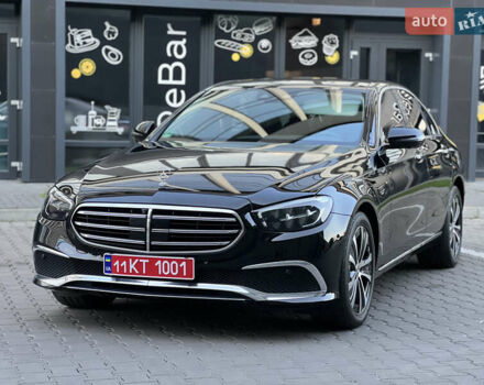 Черный Мерседес Е-Класс, объемом двигателя 1.95 л и пробегом 160 тыс. км за 45900 $, фото 3 на Automoto.ua
