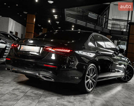 Чорний Мерседес Е-Клас, об'ємом двигуна 1.99 л та пробігом 31 тис. км за 51500 $, фото 62 на Automoto.ua