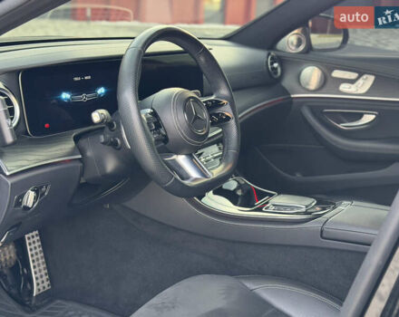 Черный Мерседес Е-Класс, объемом двигателя 2 л и пробегом 60 тыс. км за 61500 $, фото 15 на Automoto.ua