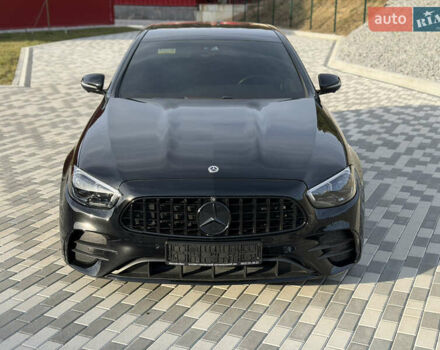 Черный Мерседес Е-Класс, объемом двигателя 2 л и пробегом 60 тыс. км за 61500 $, фото 3 на Automoto.ua