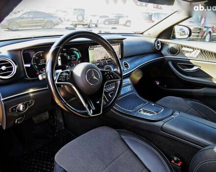 Чорний Мерседес Е-Клас, об'ємом двигуна 1.6 л та пробігом 62 тис. км за 36000 $, фото 10 на Automoto.ua