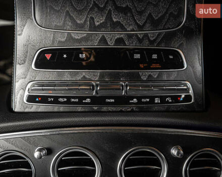 Чорний Мерседес Е-Клас, об'ємом двигуна 1.99 л та пробігом 31 тис. км за 51500 $, фото 35 на Automoto.ua